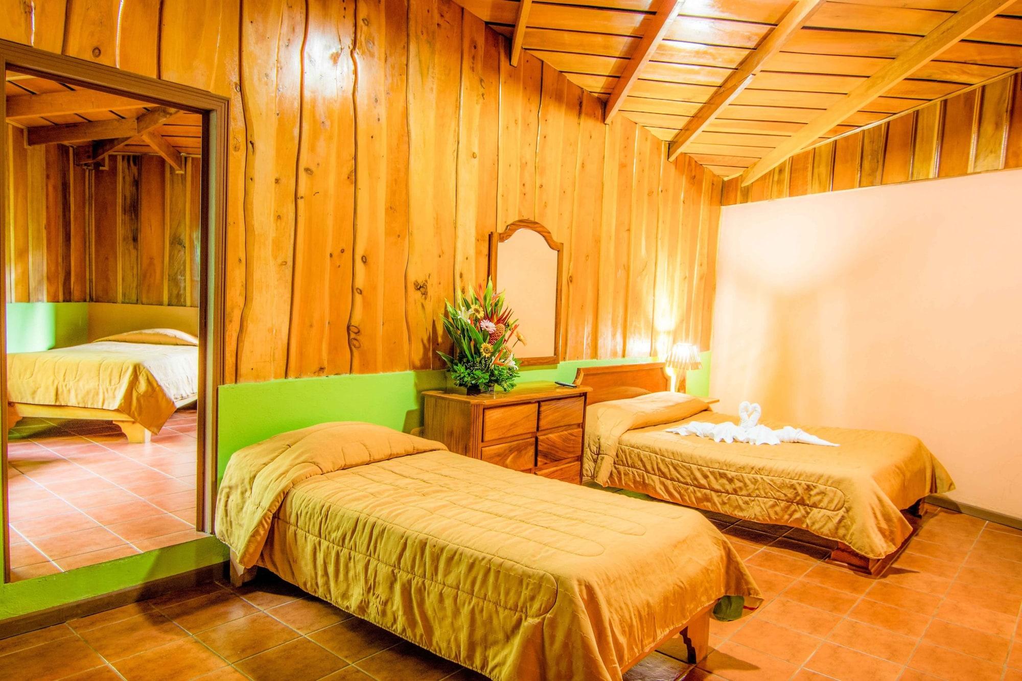 Hotel Cipreses Monteverde Exterior photo